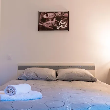 Le Petit * Les Rairies (Maine-et-Loire)